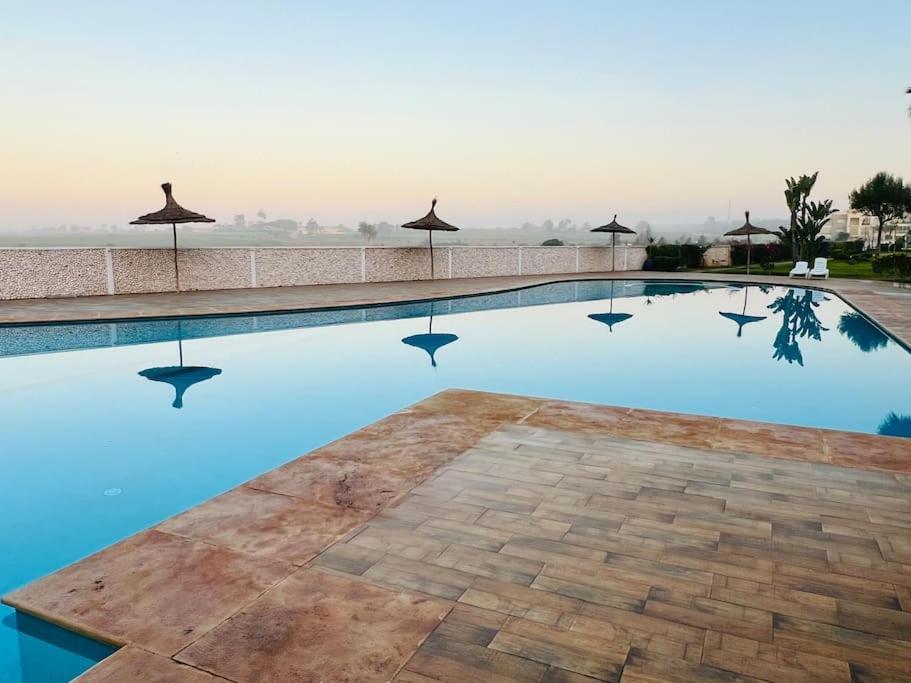 Ocean Gem - Exclusive Luxury, Balcony Pool, Beach, Surf & Views Apartment Bouznika
