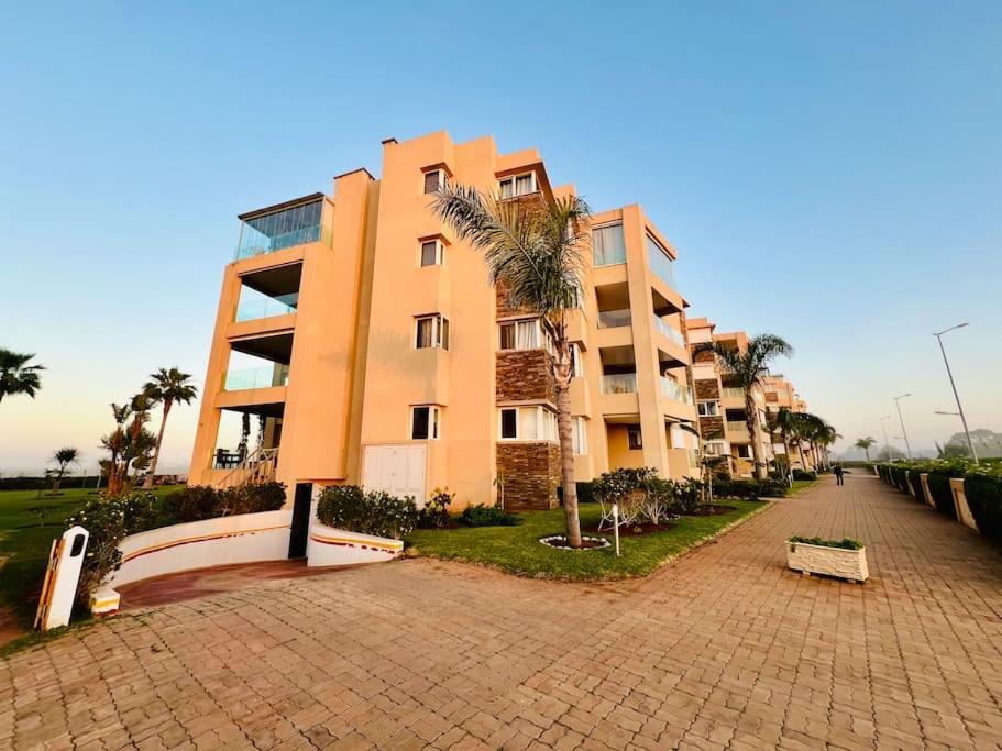 Ocean Gem - Exclusive Luxury, Balcony Pool, Beach, Surf & Views *