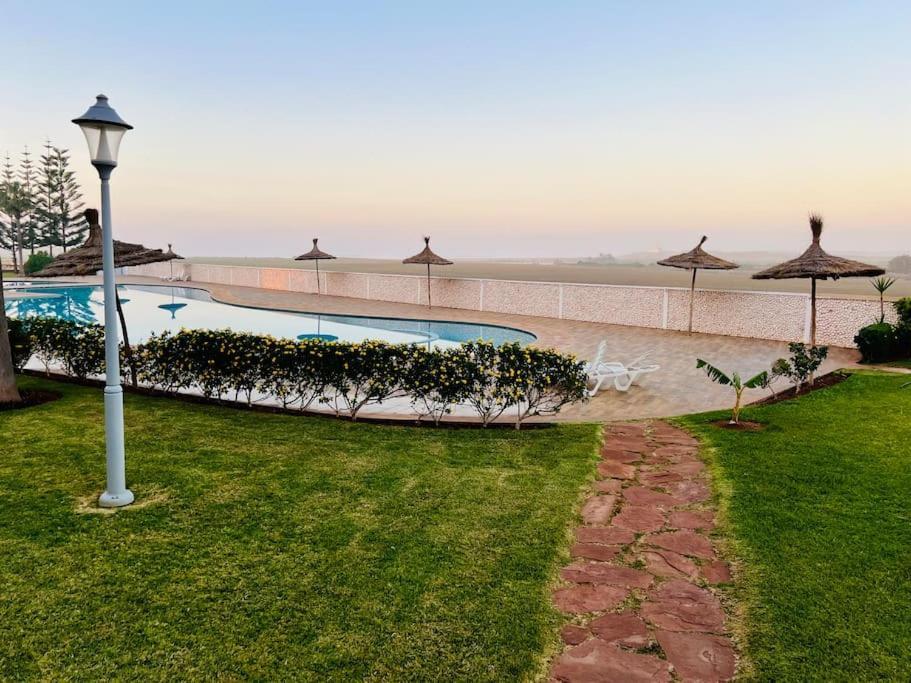 Apartment Ocean Gem - Exclusive Luxury, Balcony Pool, Beach, Surf & Views