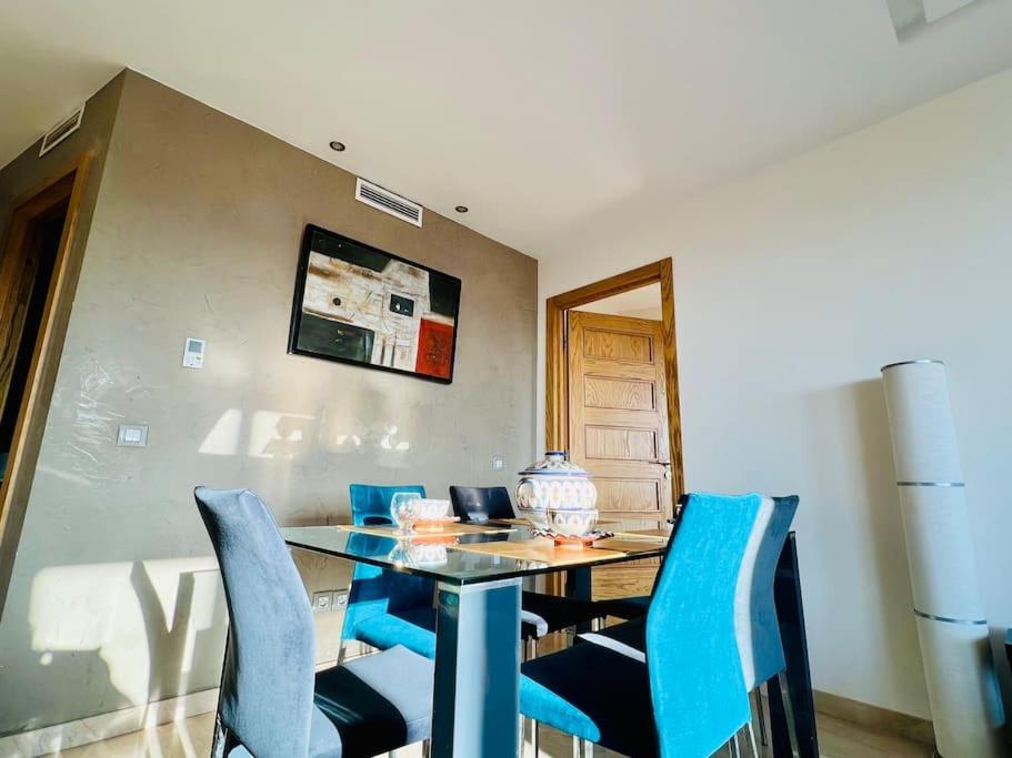 Ocean Gem - Exclusive Luxury, Balcony Pool, Beach, Surf & Views